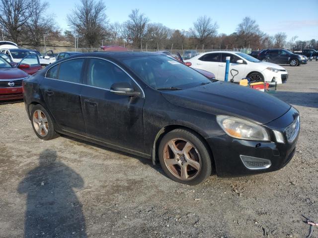 83106194-2012-volvo-s60_4