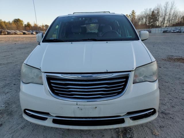 83246264-2013-chrysler-minivan_5