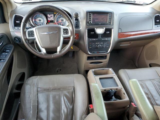 83246264-2013-chrysler-minivan_8