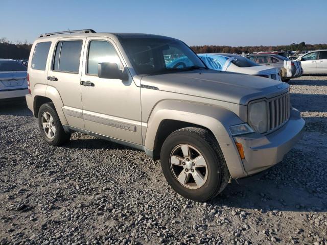 83248344-2011-jeep-liberty_4