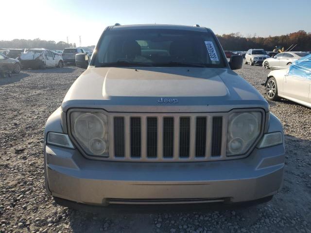 83248344-2011-jeep-liberty_5