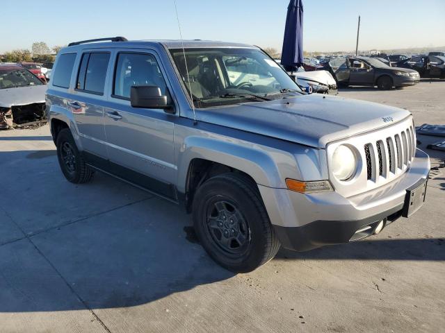 83251614-2014-jeep-patriot_4