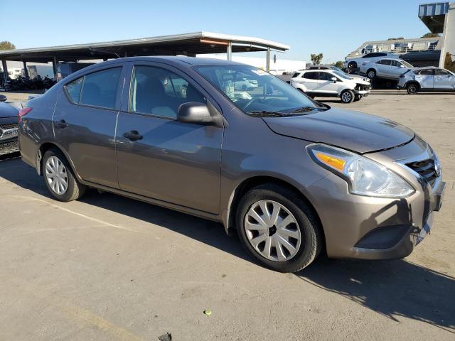 83270454-2015-nissan-versa_4