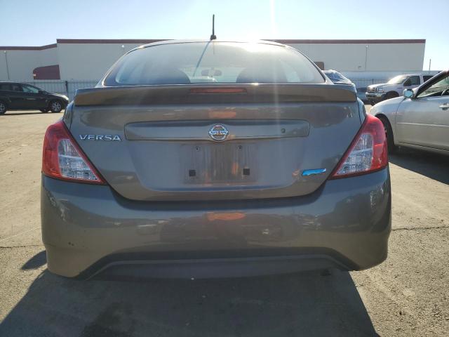 83270454-2015-nissan-versa_6