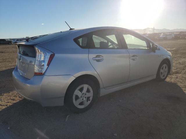 83281394-2011-toyota-prius_3