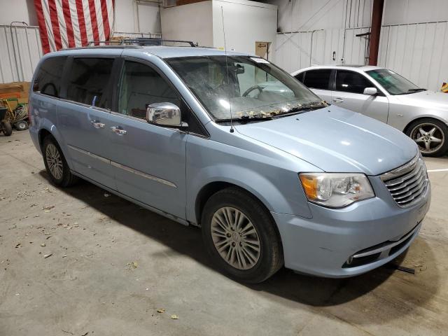 83370914-2013-chrysler-minivan_4