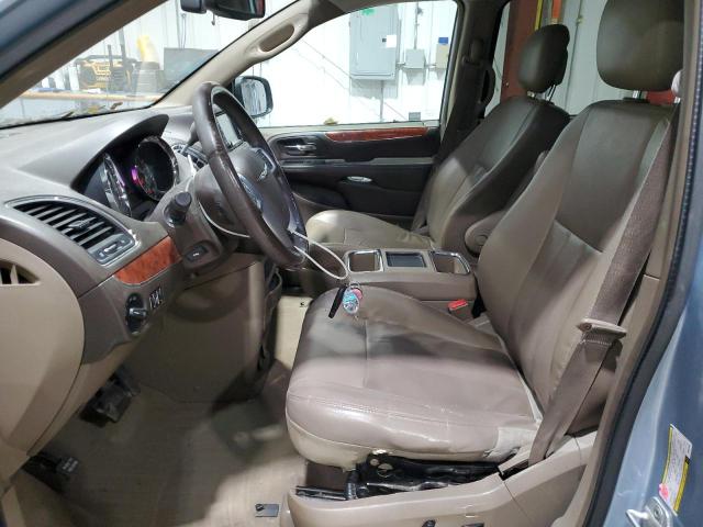 83370914-2013-chrysler-minivan_7