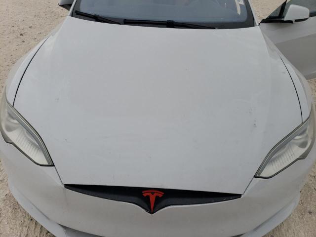 83417884-2015-tesla-model-s_11