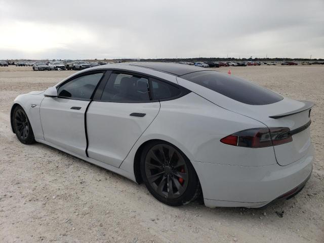 83417884-2015-tesla-model-s_2