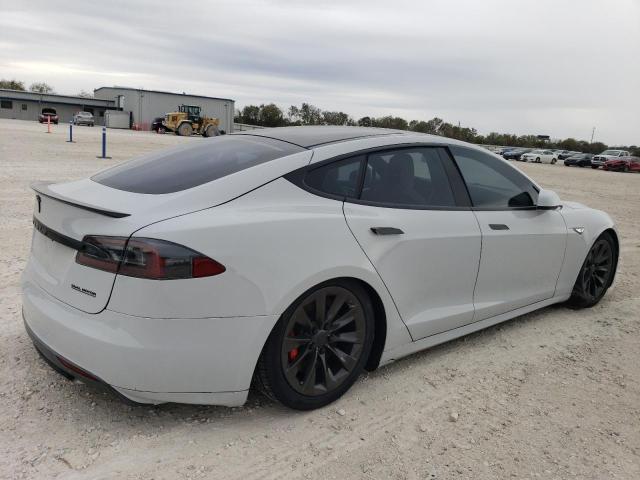 83417884-2015-tesla-model-s_3