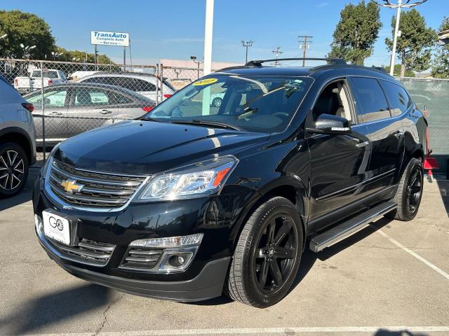 83464704-2017-chevrolet-traverse_2