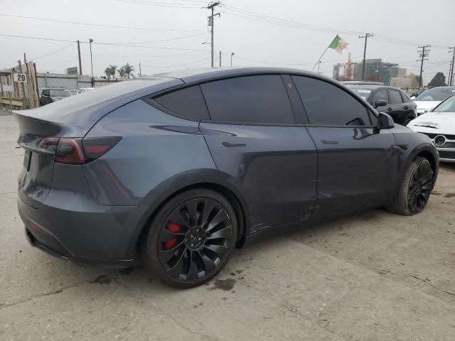 83491604-2022-tesla-model-y_3