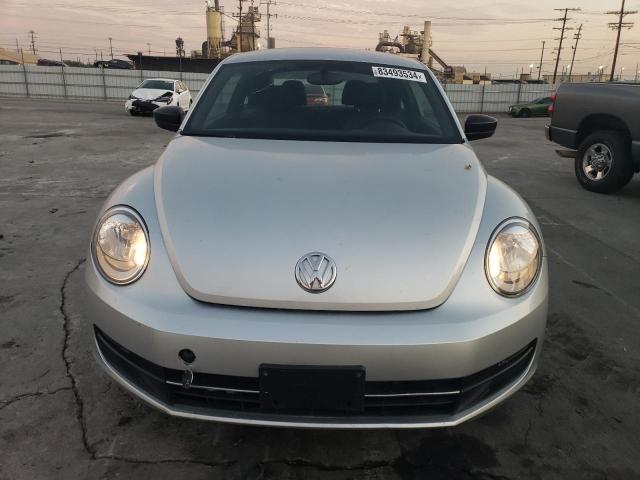 83493534-2013-volkswagen-beetle_5