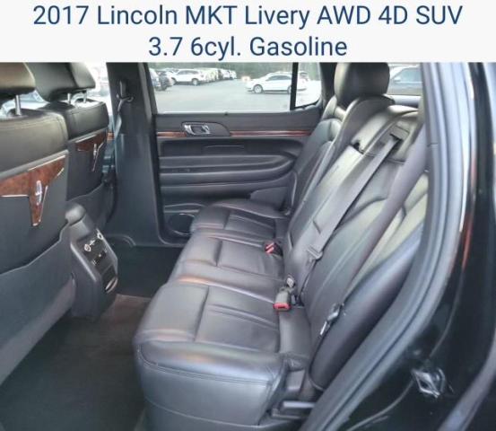 83495984-2017-lincoln-mkt_5