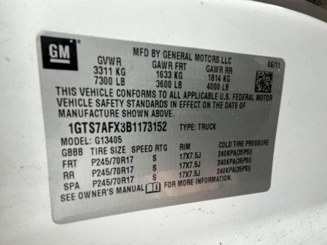 83516624-2011-gmc-savana_10