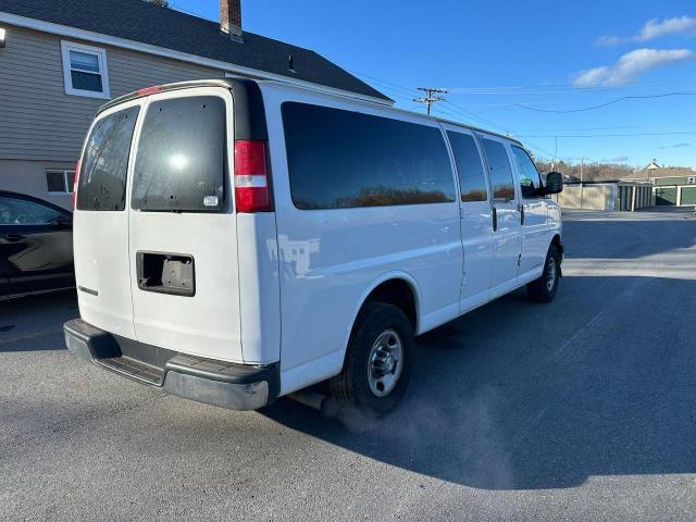 83564544-2020-chevrolet-express_3