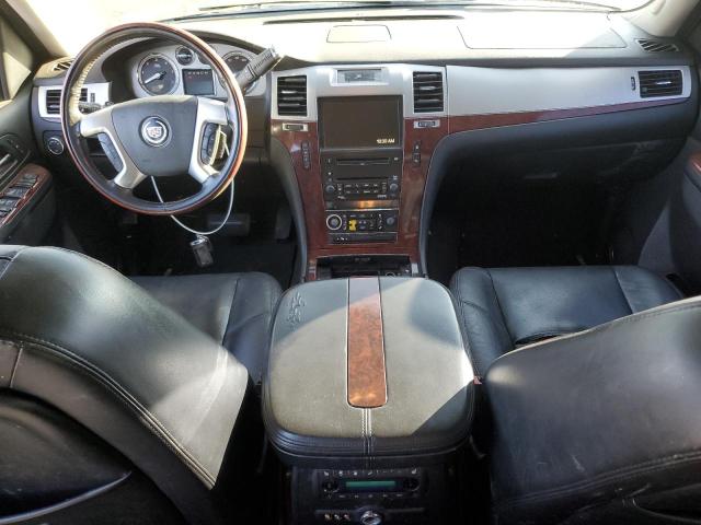 83609544-2010-cadillac-escalade_8