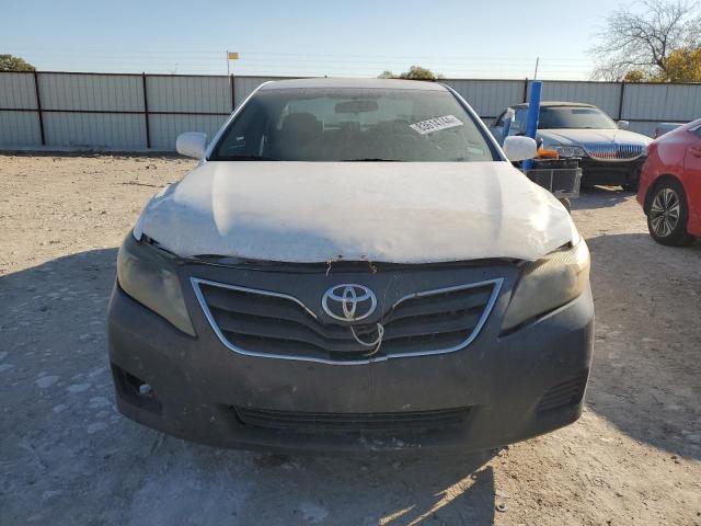 83614744-2011-toyota-camry_5