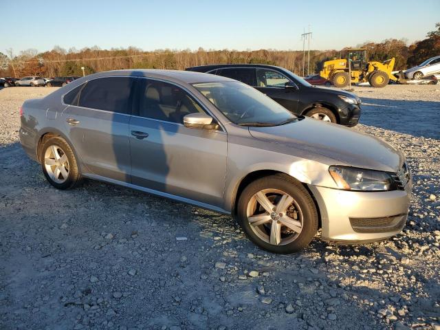 83661504-2013-volkswagen-passat_4