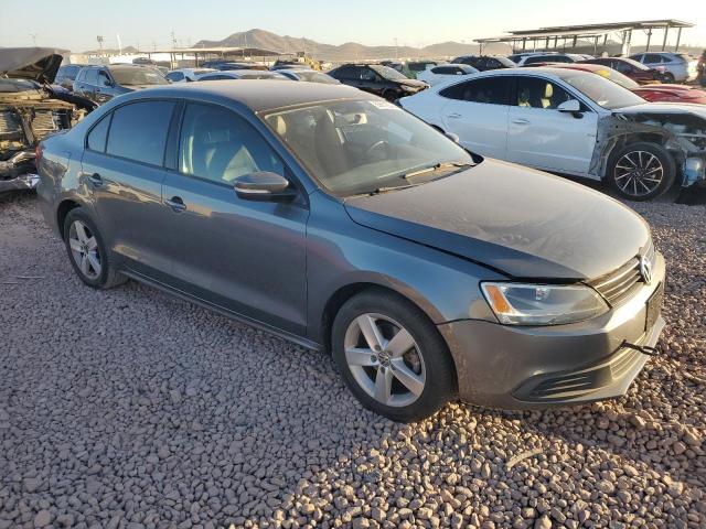 83672544-2012-volkswagen-jetta_4