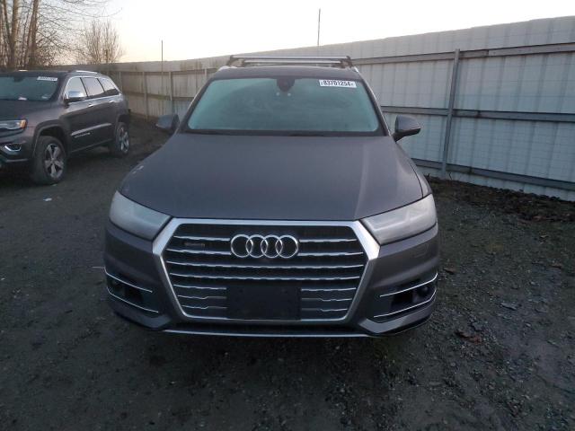 83701254-2018-audi-q7_5