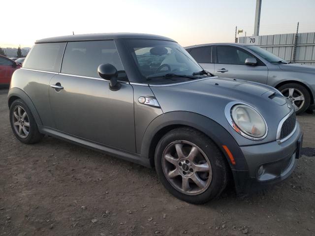 83704054-2010-mini-cooper_4