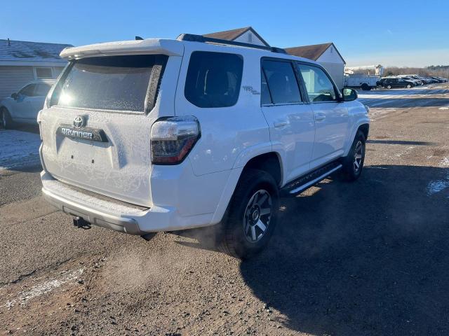 83783374-2022-toyota-4runner_3