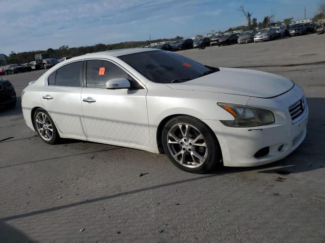 83855574-2013-nissan-maxima_4