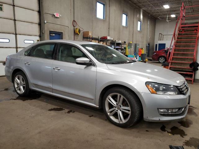 83862334-2013-volkswagen-passat_4