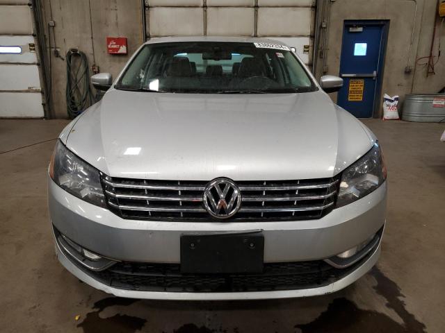 83862334-2013-volkswagen-passat_5