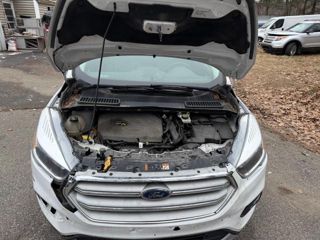 83883394-2018-ford-escape_7