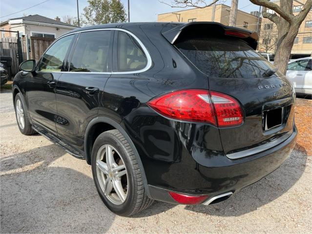 83976414-2012-porsche-cayenne_3