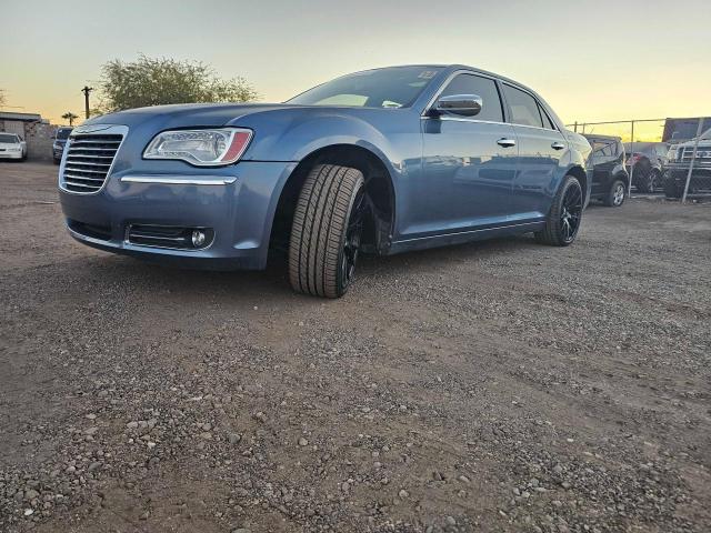 84120344-2011-chrysler-300_2