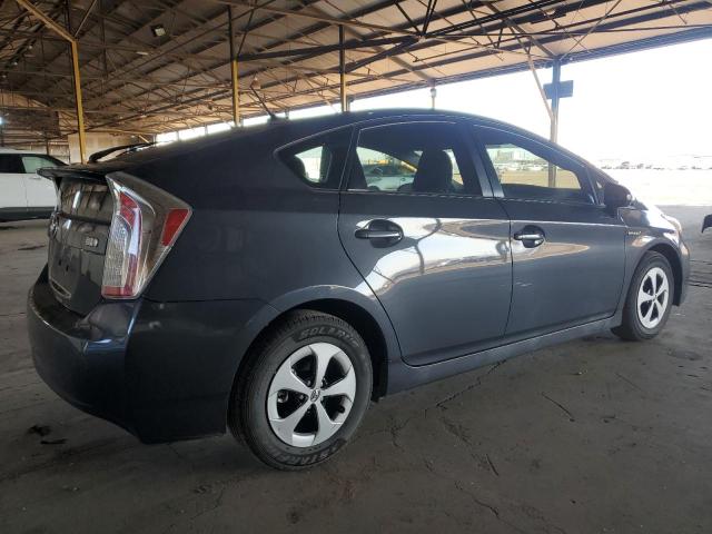 84171724-2013-toyota-prius_3