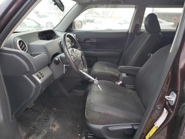 84202934-2010-toyota-scion_7