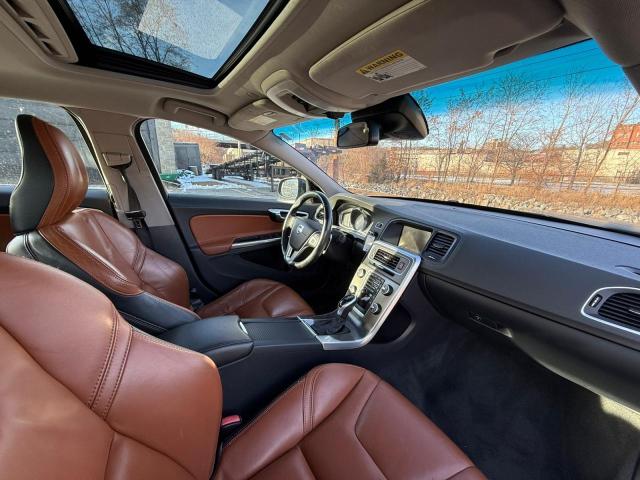 84328804-2014-volvo-s60_8