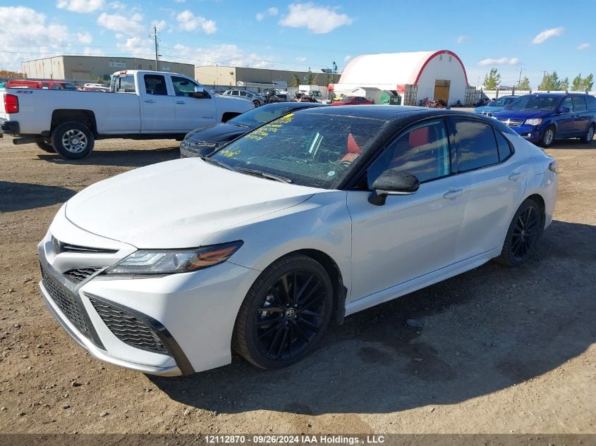 i2465188-2024-toyota-camry_2