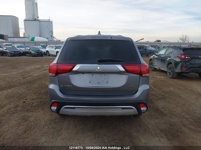 i2469431-2020-mitsubishi-outlander_17