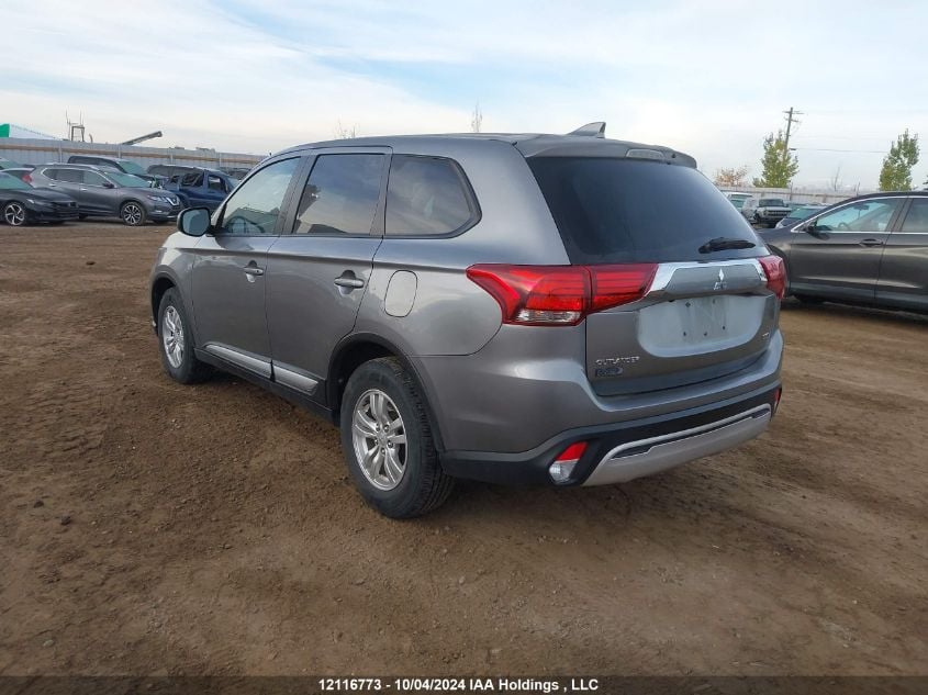 i2469431-2020-mitsubishi-outlander_3