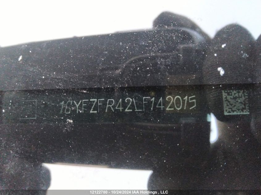 i2475873-2020-cadillac-xt4_18