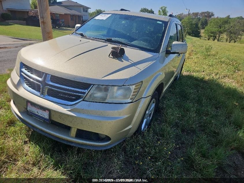 i39826949-2011-dodge-journey_11