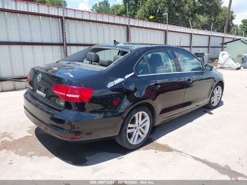 i40159852-2015-volkswagen-jetta_4