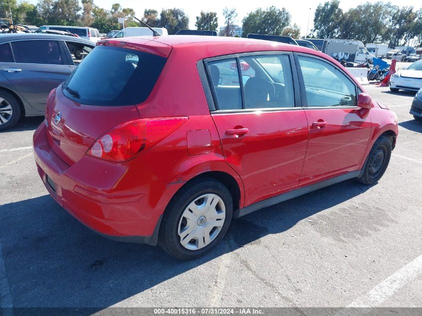 i40502477-2012-nissan-versa_4