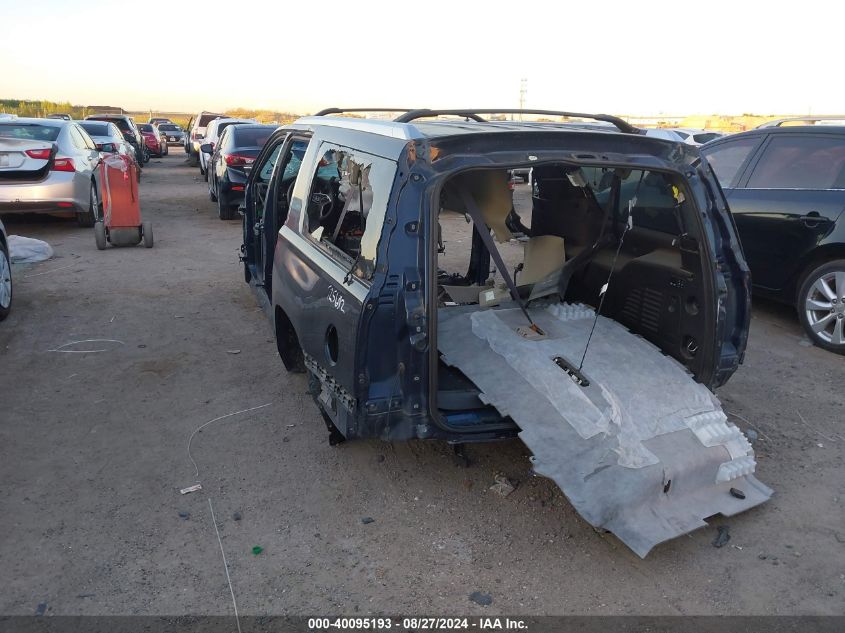 i40582859-2017-cadillac-escalade-esv_3