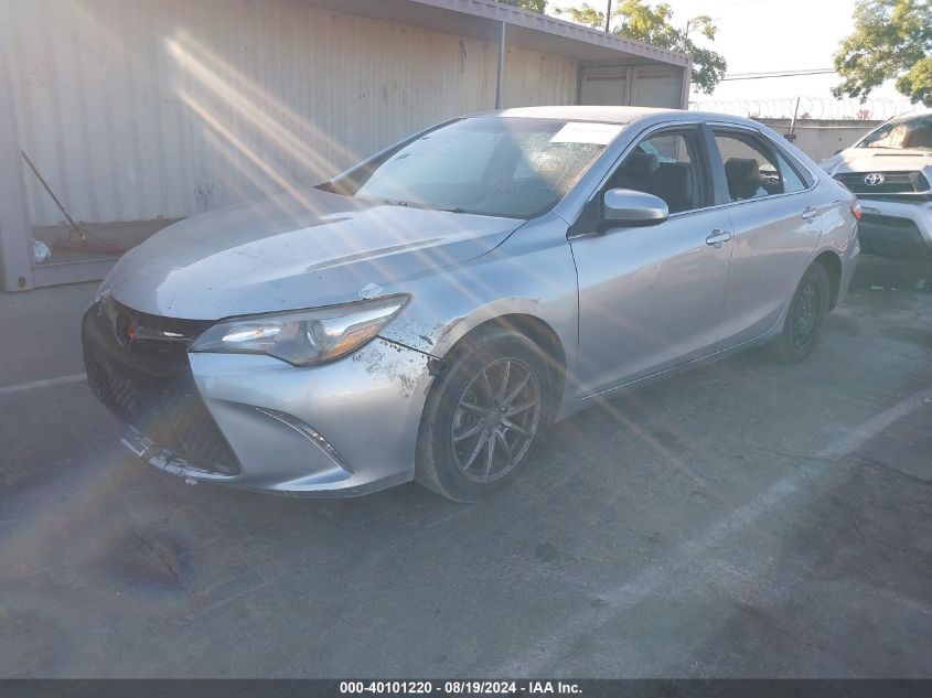 i40588886-2015-toyota-camry_2