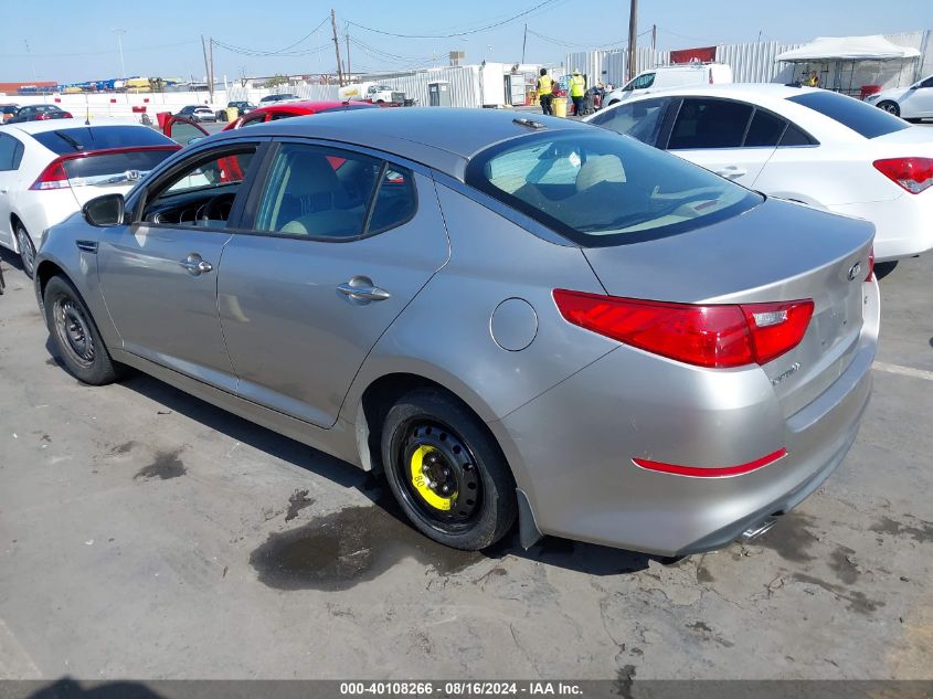 i40595950-2015-kia-optima_3