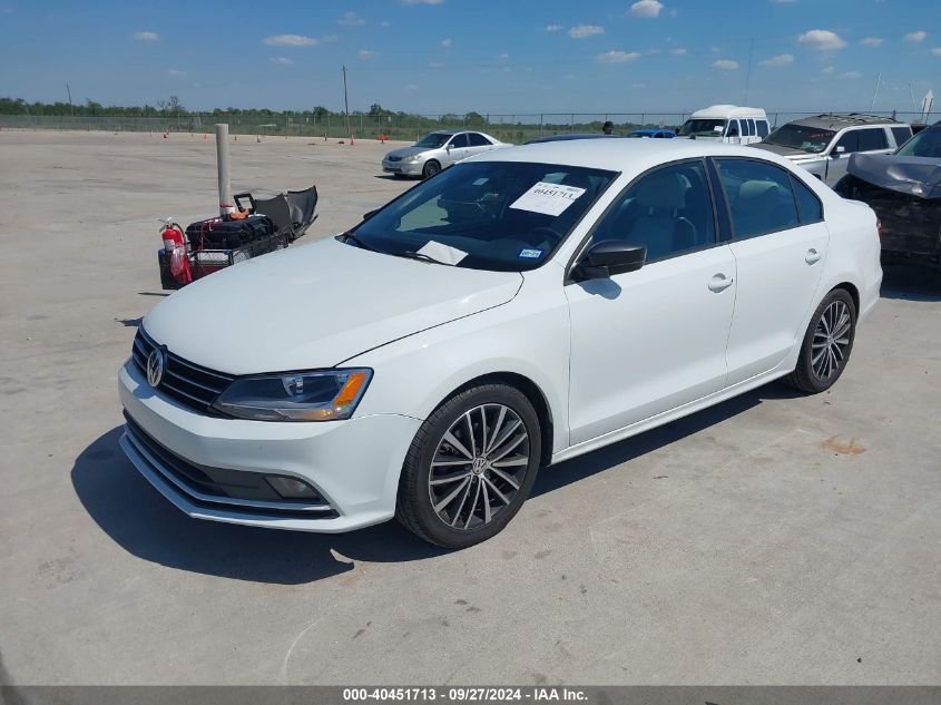 i40940375-2015-volkswagen-jetta_2