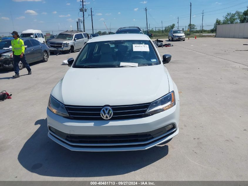 i40940375-2015-volkswagen-jetta_6