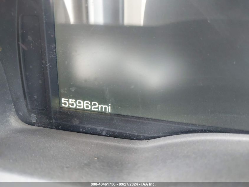 i40950444-2015-cadillac-escalade-esv_18