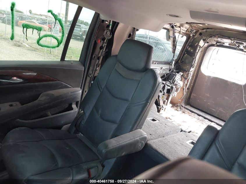 i40950444-2015-cadillac-escalade-esv_22
